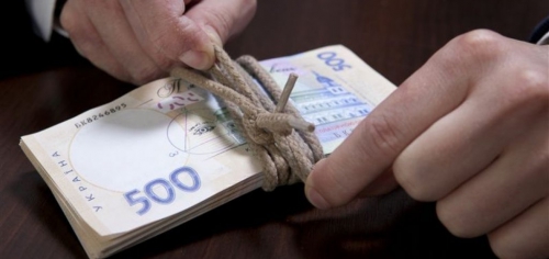 В Бердянске экс-депутату вручили подозрение за служебную халатность из-за закупки б/у техники фото