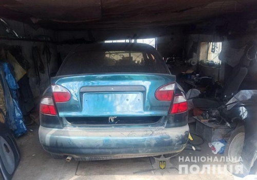 В Запорожье с СТО угнали автомобиль  фото