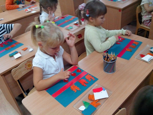Когда в Украине возобновят работу школы и садики: названы условия и сроки фото