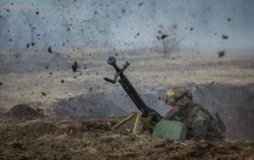 Боевики применили беспилотник и артиллерию на Донбассе: ранены двое военных фото