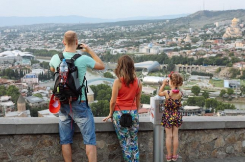 Грузия откроет границы для международных туристов с 1 июля фото
