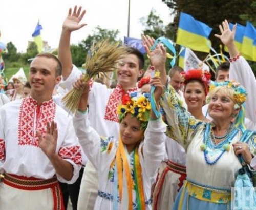 Мэр Запорожья запустил онлайн-парад вышиванок фото