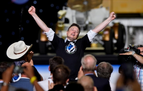 «Батут работает». Маск ответил на заявление главы Роскосмоса в 2014 году фото
