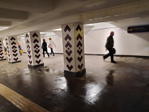 Снова закроют? Киевское метро нещадно залило водой, первые фото ЧП фото