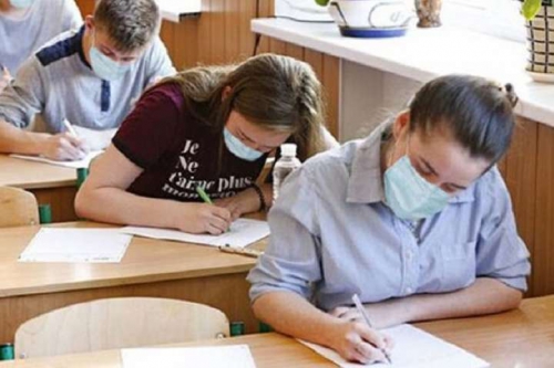В школы Запорожской области передадут маски и антисептики для ВНО фото