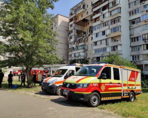 Пострадавшие в результате взрыва на Позняках не могут попасть в квартиры от Зеленского фото