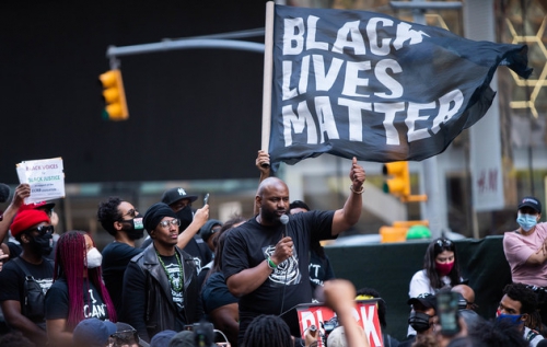 Трамп назвал Black Lives Matter символом ненависти фото