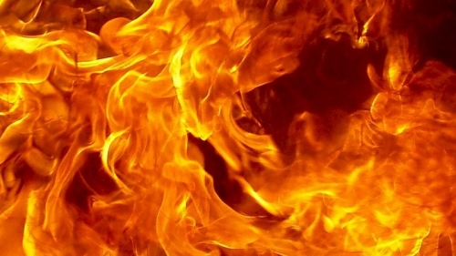 В Запорожье горела квартира на Бабурке: пожарные спасли мужчину фото