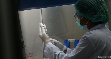 Пандемия не отступает: в мире от коронавируса умерло более 560 тысяч фото