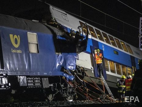 В Чехии столкнулись два поезда, есть погибший и десятки пострадавших фото