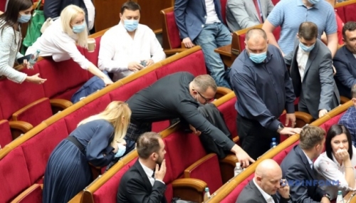 В Украине планируют снизить официальный возраст молодежи с 35 до 29 лет фото