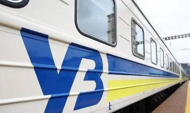 Укрзализныця восстановила охрану пассажирских поездов и установила в них видеонаблюдение фото