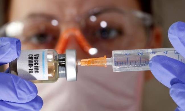 Доктор Комаровский рассказал, когда в Украине будет доступна проверенная вакцина от коронавируса  фото