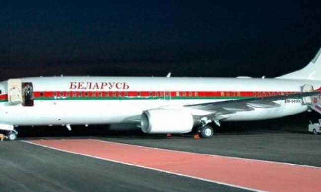 Рабочие в Германии отказались обслуживать самолет Лукашенко фото