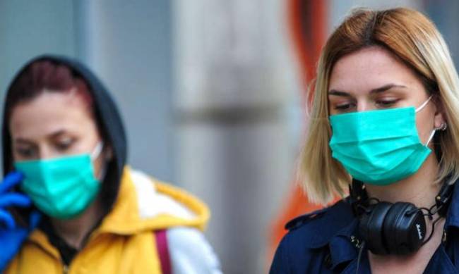 Нарушителей масочного режима в Украине будут штрафовать на месте фото