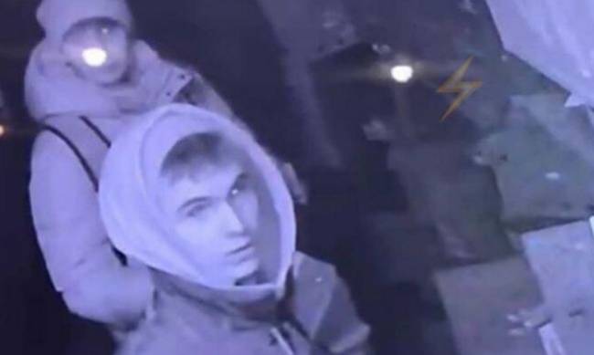 В Харькове полиция разыскивает подростков, которые подожгли пятиэтажку ради развлечения фото