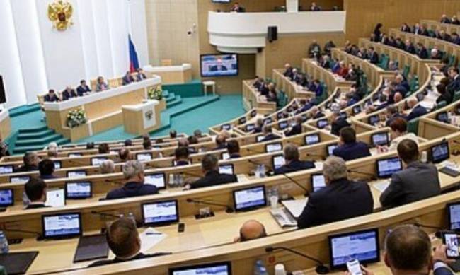 Российские сенаторы одобрили закон о штрафах и тюрьме за утверждение, что Крым - Украина фото