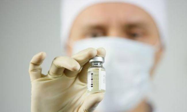Украина получит ускоренный доступ к вакцине от COVID-19: Рада приняла закон фото