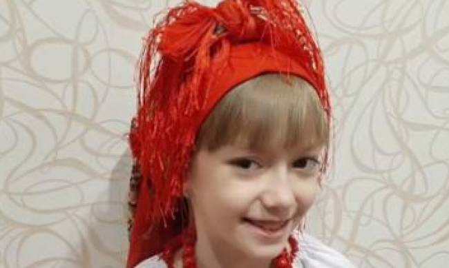 Мелитопольские школьницы флешмобом отмечают День хустки фото