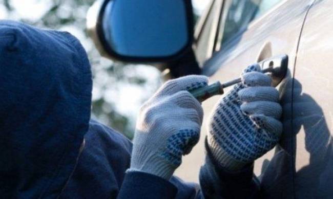 Мелитополец украл Таврию и сдал на металлолом  фото