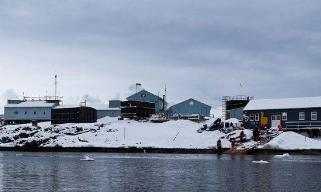 ЧП в Антарктиде: украинские полярники говорят, такого еще не было  фото