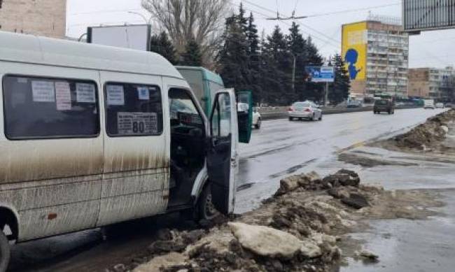 ДТП: в Запорожье столкнулись маршрутки с пассажирами  фото