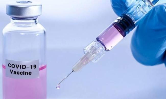 Прививки можно делать не всем: названы главные противопоказания к вакцинации от COVID-19 фото