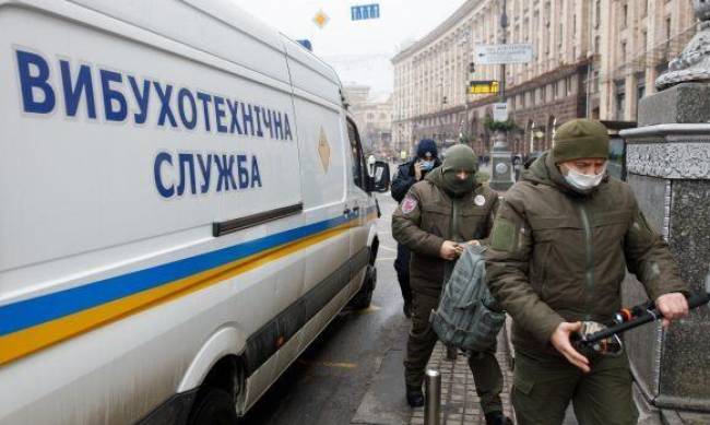 В Киеве заминировали почти все ТРЦ: полный список и новые детали фото