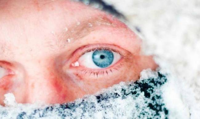 В центре Бердянска обнаружили обмороженного человека: ему грозит ампутация конечностей фото