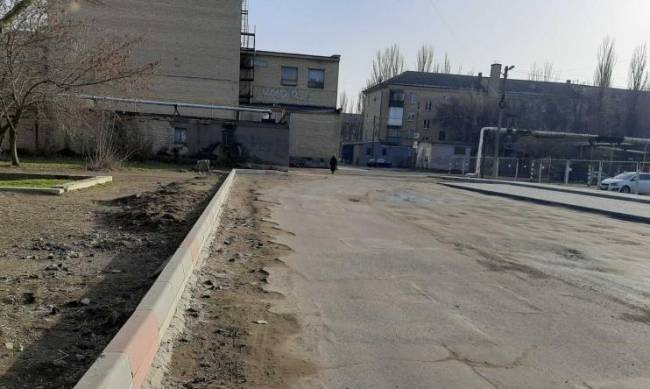 Весна пришла: в Мелитополе приступили к ремонту дорог фото