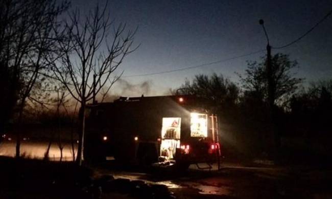 В Запорожской области загорелся магазин: пожар ликвидировали 13 спасателей фото