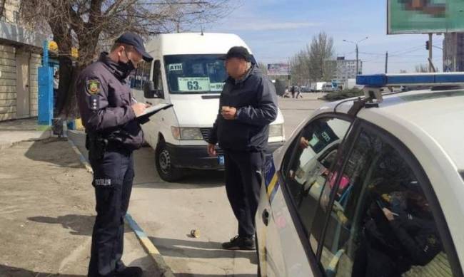 Патрульная полиция выписала штраф запорожскому маршрутчику, которого «прославили» в соцсети  фото