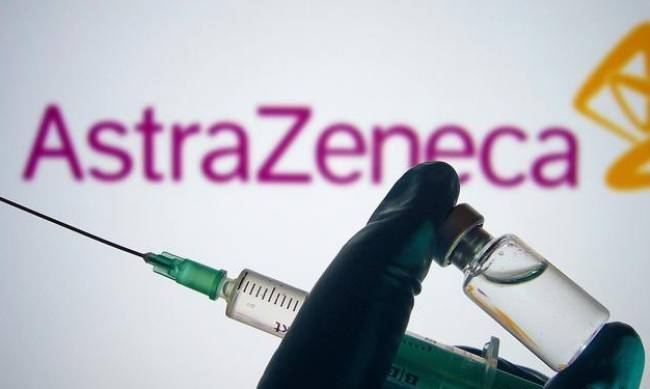 Регулятор ЕС признал вакцину AstraZeneca безопасной и эффективной фото