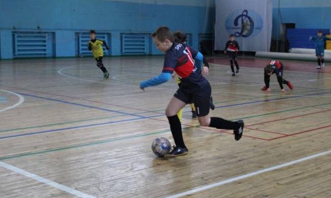 Мелитопольские футболисты показали свое мастерство на чемпионате в Запорожье  фото