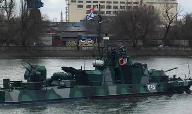 В Черное море идут 15 военных кораблей РФ фото