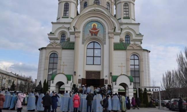 В Запорожье ограничат посещение церквей на Пасху фото