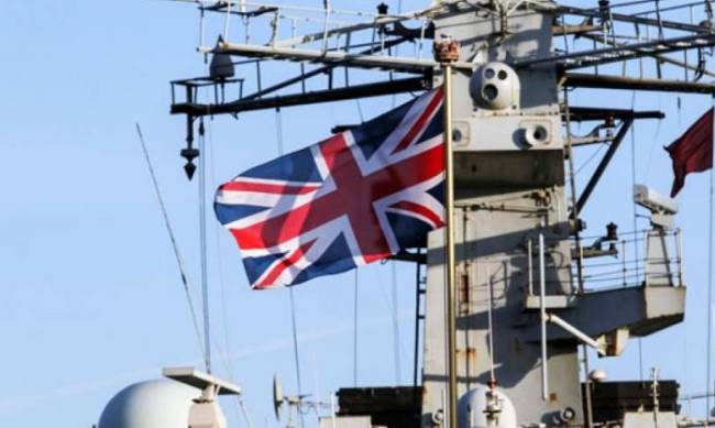 Британия отправит в Черное море два военных корабля для поддержки Украины фото