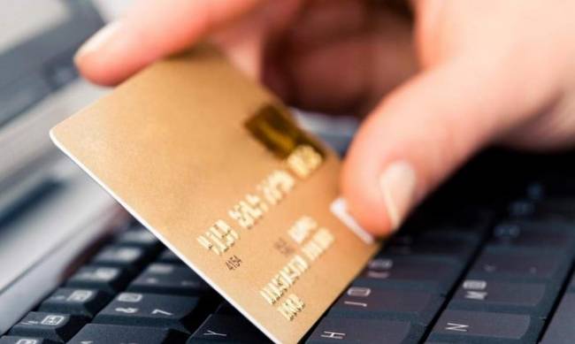 Банковские мошенники пытались обмануть женщину фото