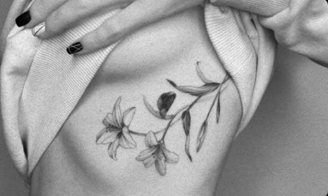 Где сделать цветное тату? фото