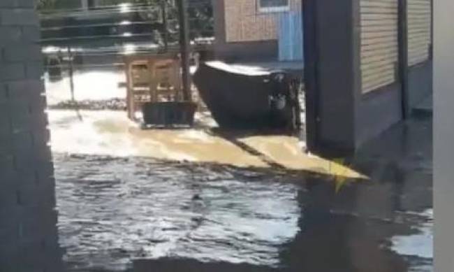 В Харькове лопнул водовод. Часть города осталась без воды больше, чем на сутки фото