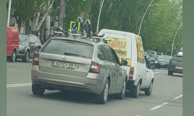В центре Мелитополя три машины попали в ДТП фото