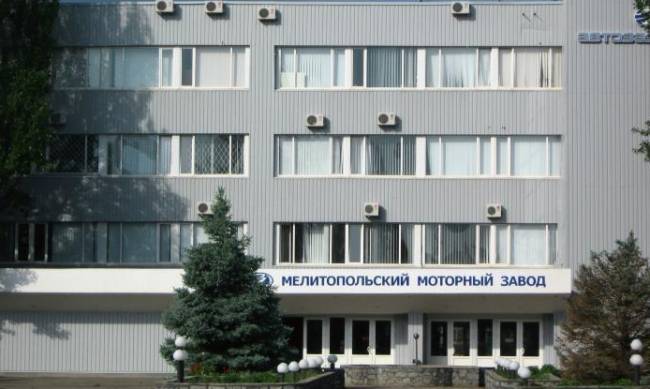 В Мелитополе горел Моторный завод  фото