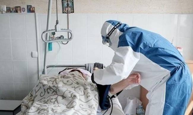 В Украине в два раза подскочил прирост COVID-19 фото