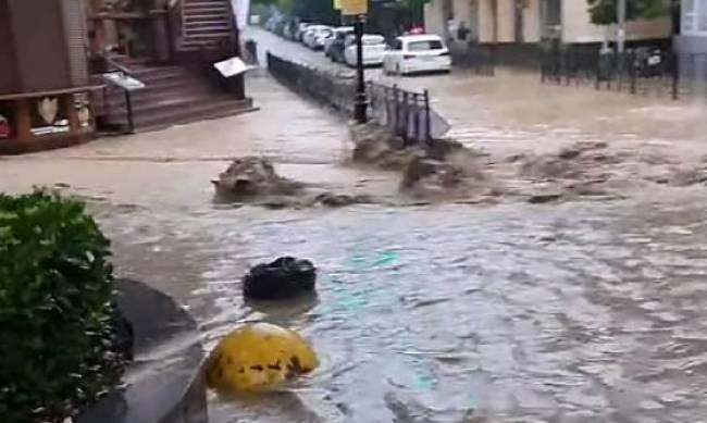 После дождей водохранилище в Ялте заполнилось водой, которой хватит больше чем на год фото