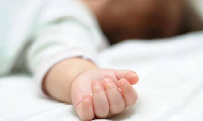 Отравился детской смесью: под Харьковом умер трехмесячный ребенок фото