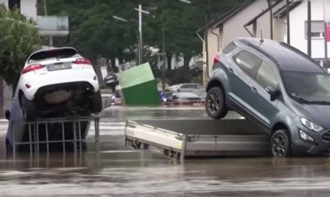Потоп в Германии: около сотни жертв, свыше тысячи пропавших без вести (фото, видео) фото