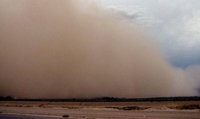 Пылевая буря достигла Мелитополя фото