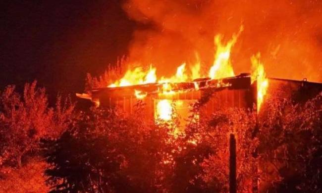 Пожар в Бердянске: есть погибшие  фото