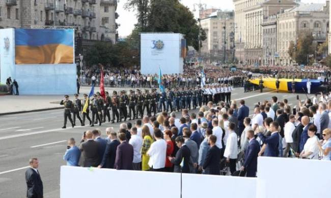 Танки, авиация и корабли: как проходит парад ко Дню независимости в Киеве, онлайн трансляция фото