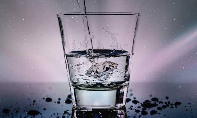 Водородная вода: в чем польза для здоровья? фото